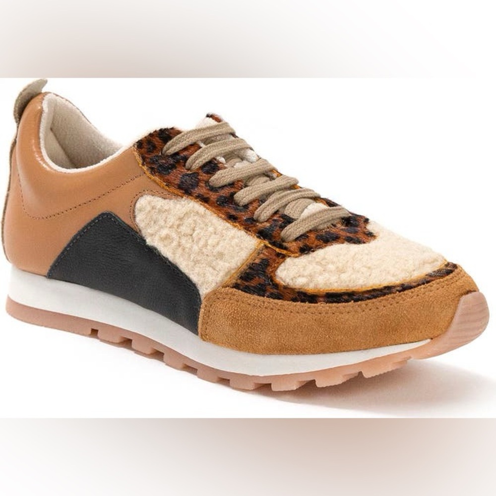 NIB Paige Sneaker - Yosi Samra